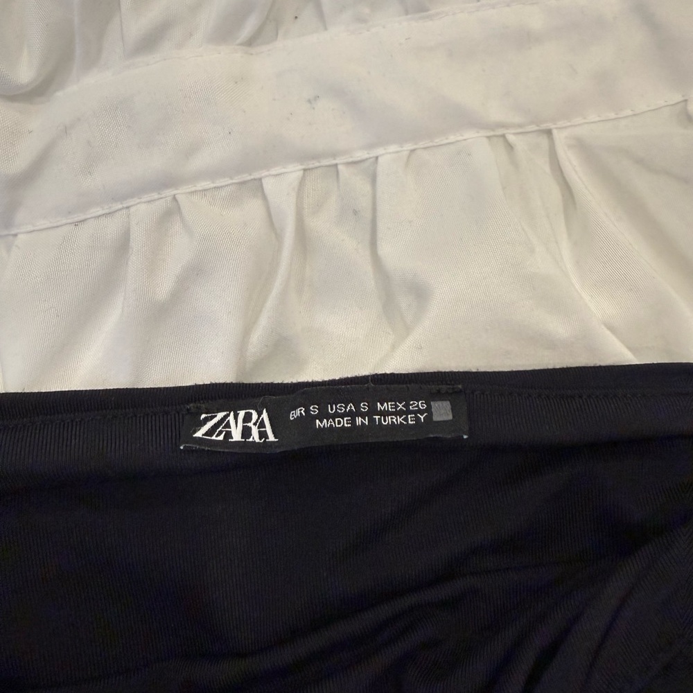 Zara Black Ruched Tube Top - Picture 2 of 3